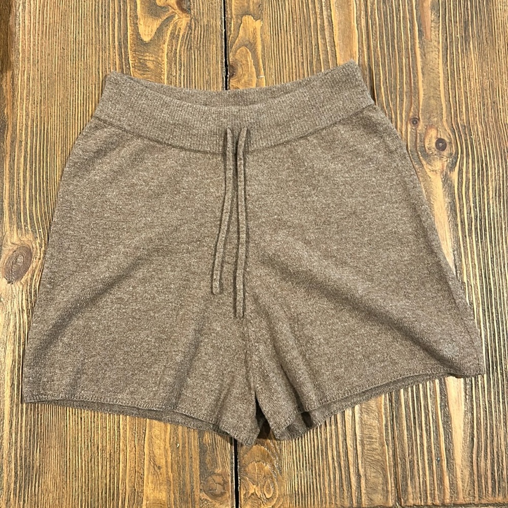 Lou Lou Studio 100% cashmere Robben shorts in light brown. Size medium.